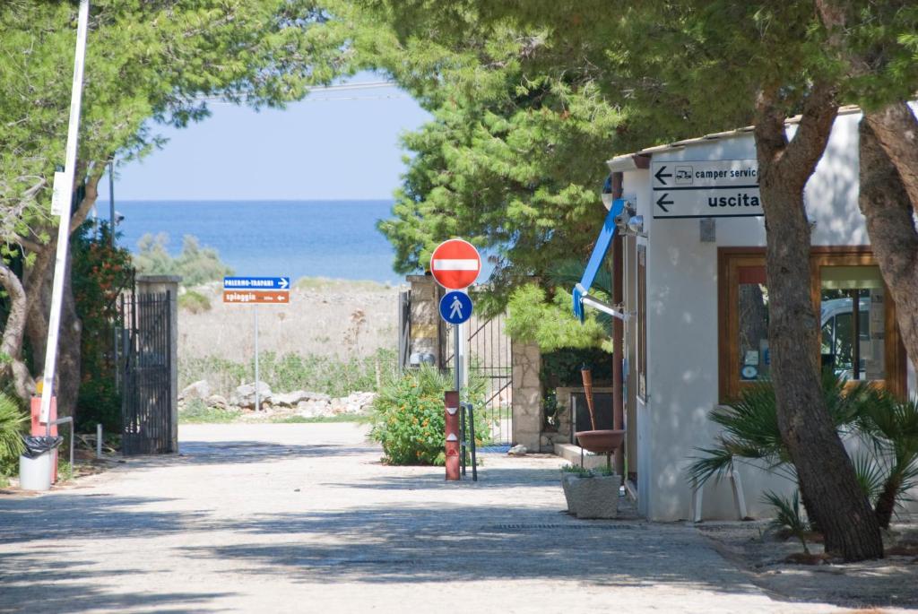 Camping Village La Pineta サン・ヴィート・ロ・カーポ エクステリア 写真